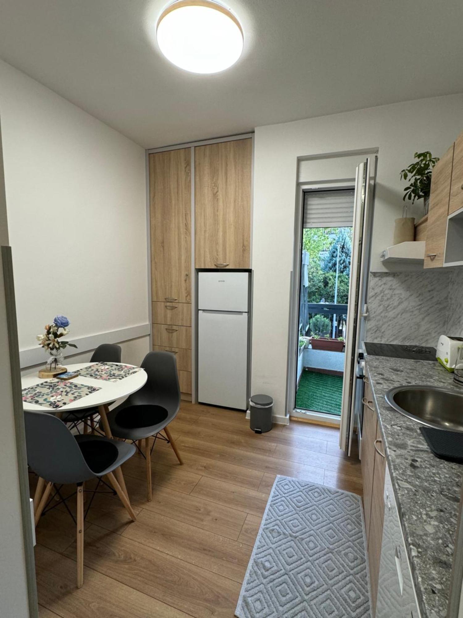 Apartamento Eleven Podgorica Exterior foto